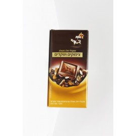 Excellent milk chocolate, raisins and almond fragments 